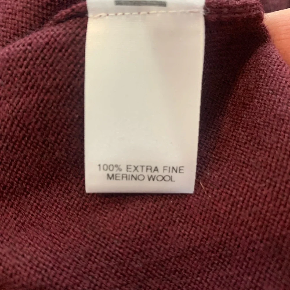 Turnbury Extra Fine Merino Wool‎ V-Neck Sweater Men’s XL Soft Burgundy Warm EUC